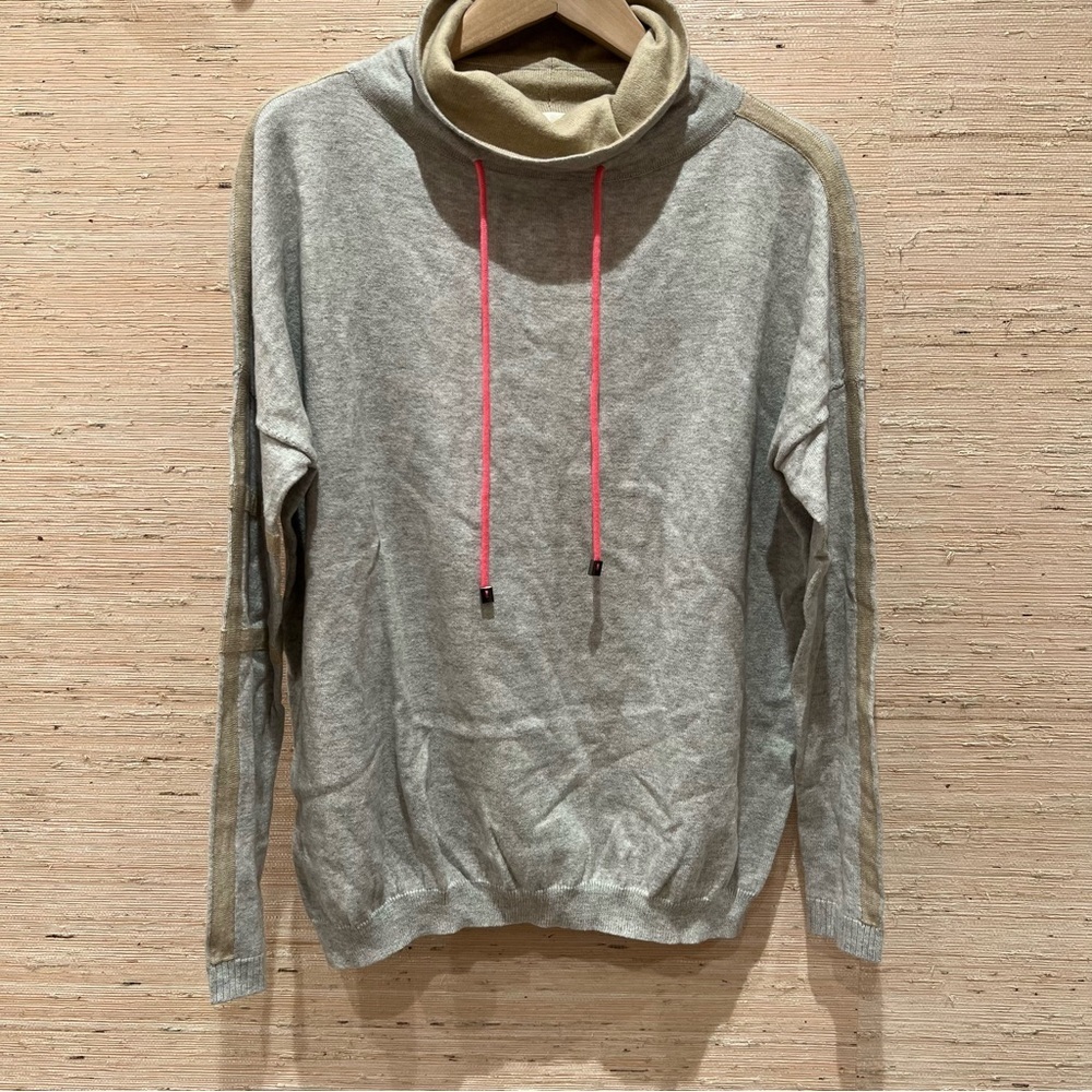 Lisa Todd Sweater Small